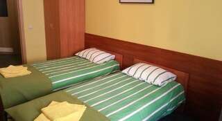 Гостиница Уютная Колпино Стандартный двухместный номер с 1 кроватью или 2 отдельными кроватями-2