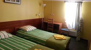 Гостиница Уютная Колпино Стандартный двухместный номер с 1 кроватью или 2 отдельными кроватями-1